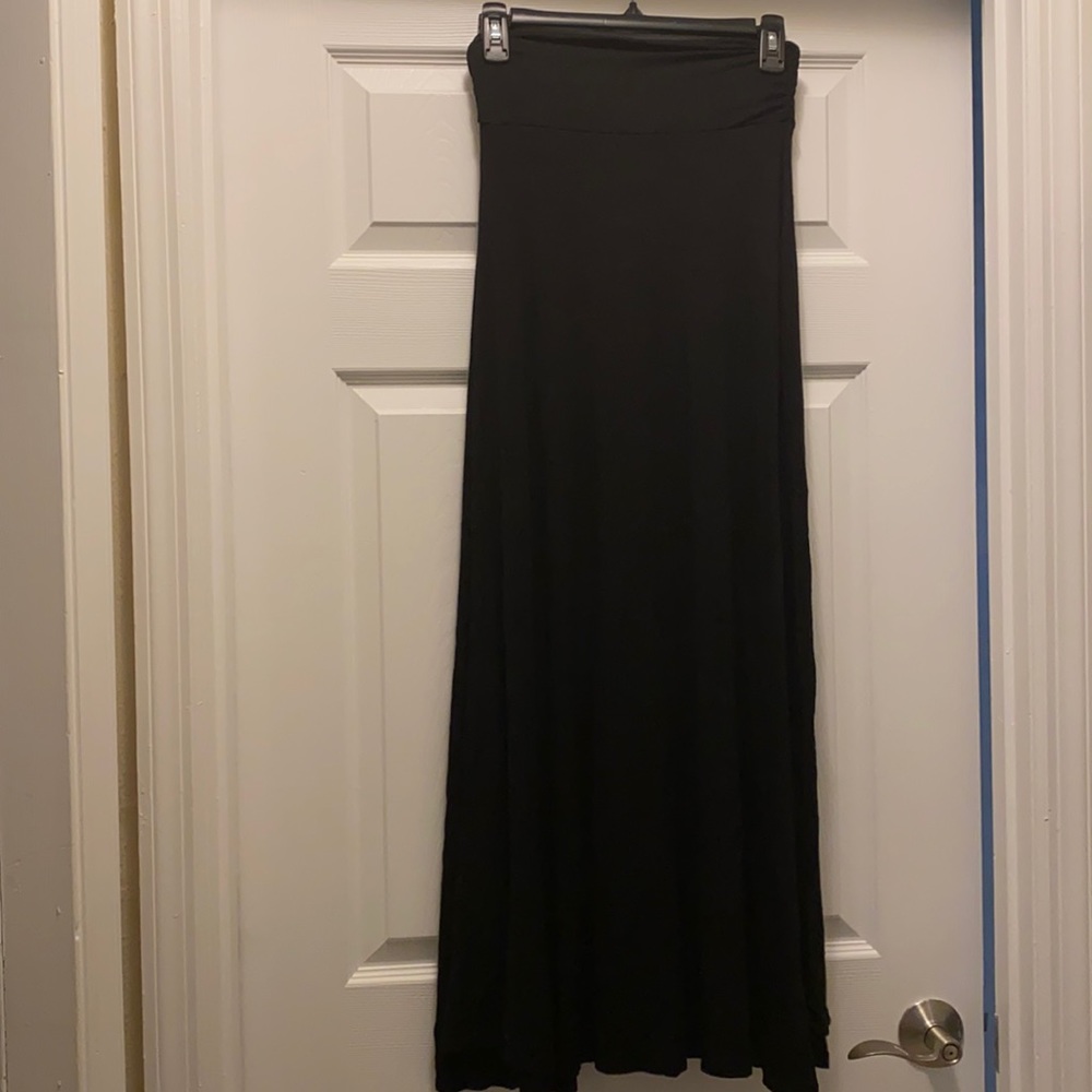 Sale 3 for $20 Honolua wahine long black skirt